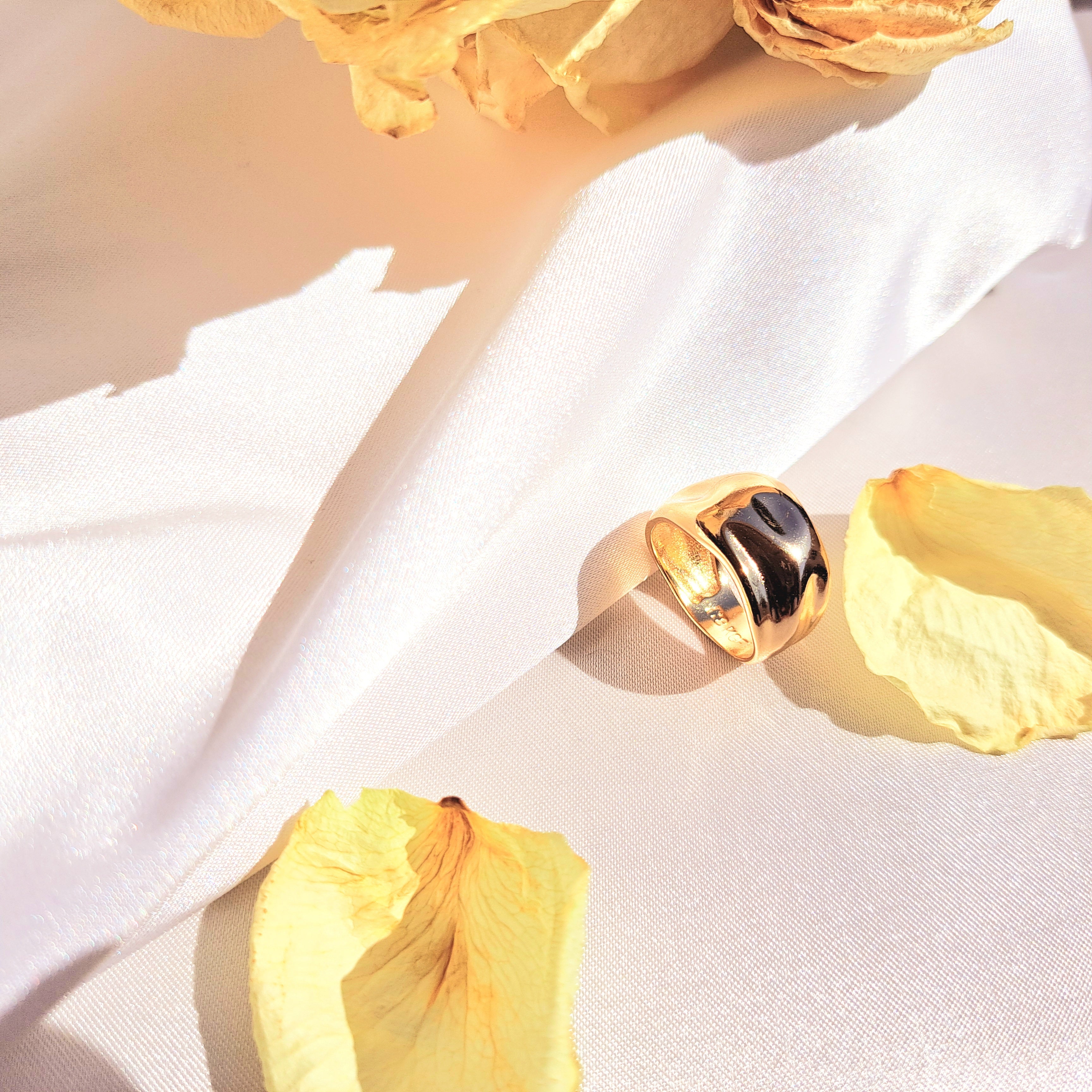 Mmiri Ring
